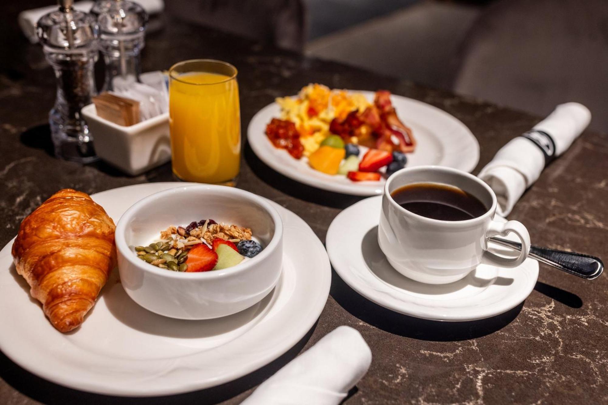 Crowne Plaza Hotel Moncton Downtown By Ihg Eksteriør bilde