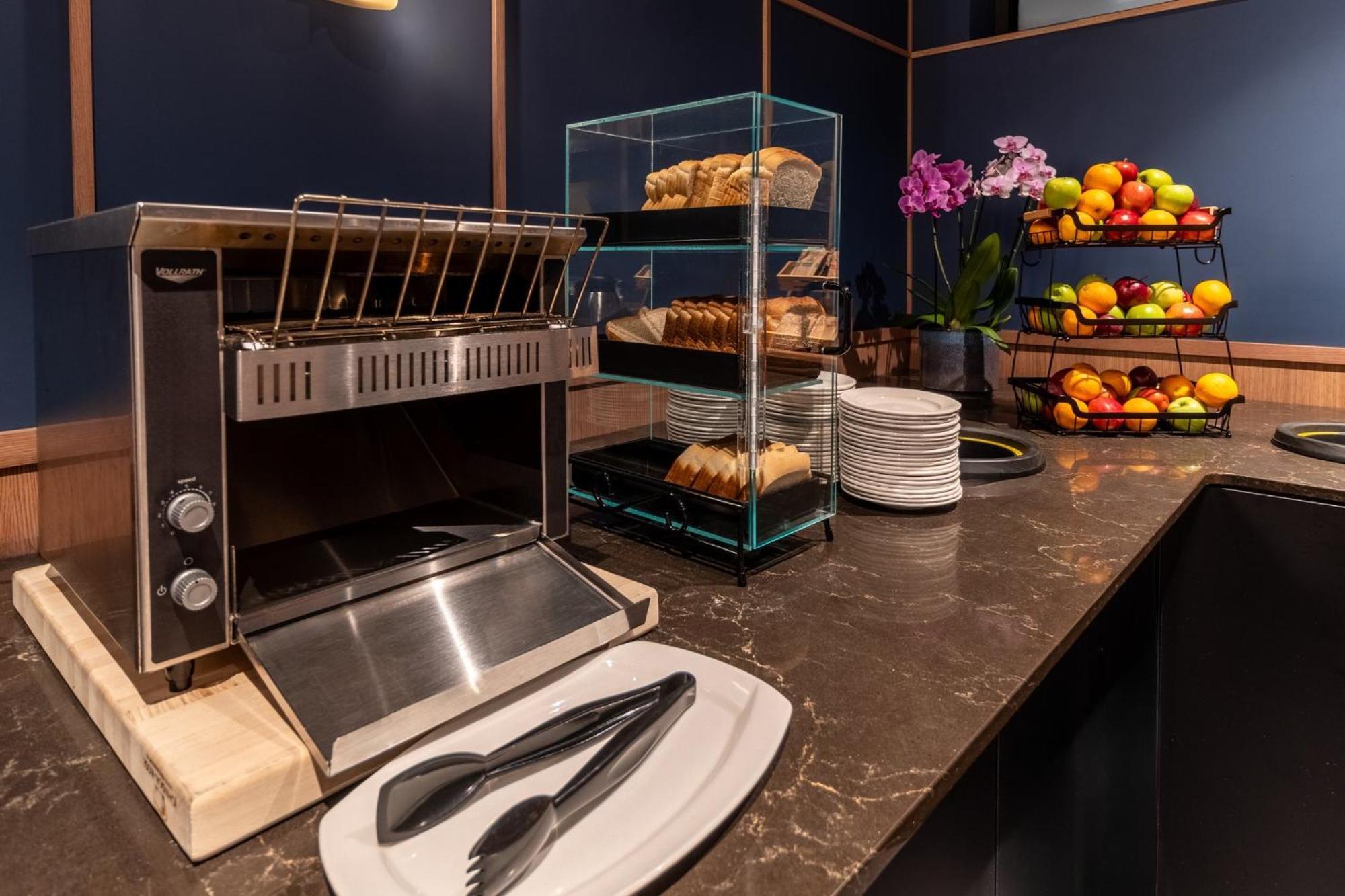 Crowne Plaza Hotel Moncton Downtown By Ihg Eksteriør bilde